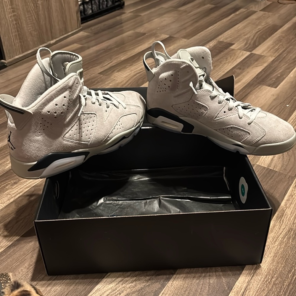 Mens Jordan’s 6 Retro